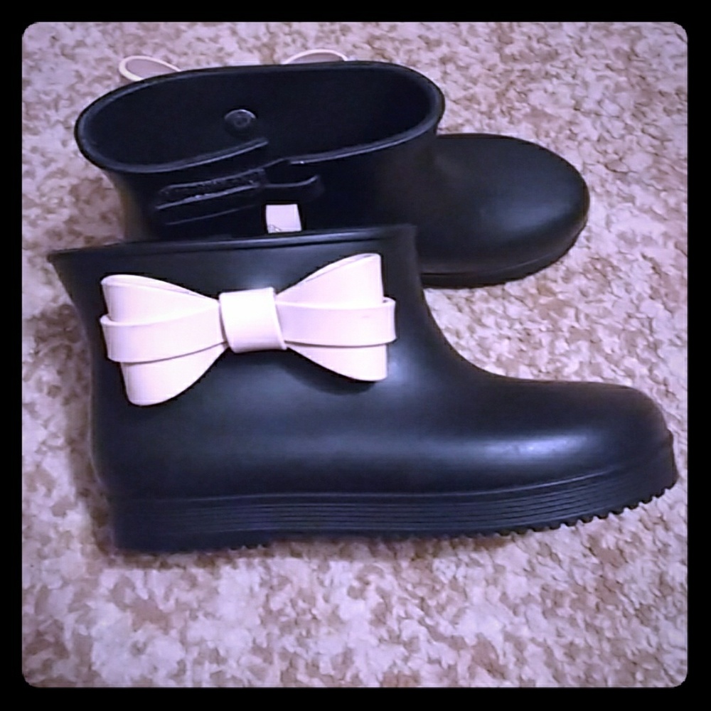 Little girl rain boots